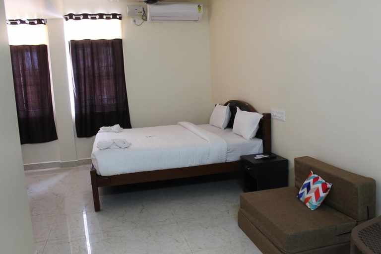 Bedroom 2, Kumaran Residency, Dindigul