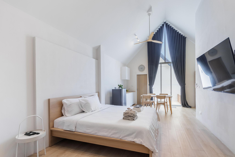 Bedroom 12