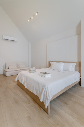 Bedroom 15