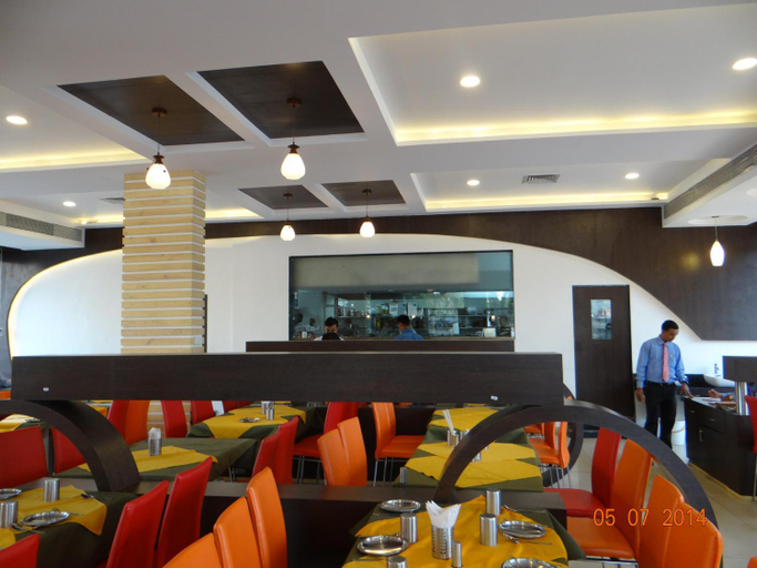 Food & Drinks 5, Temple View Hotel, Ahmadnagar