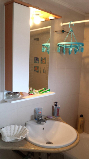 Bathroom 3, Zach's house, Central Macedonia