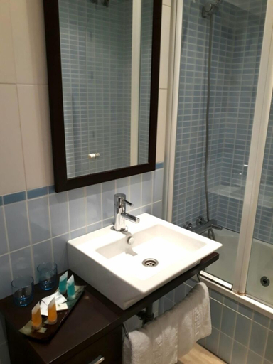 Bathroom 3, Colores de Zahara, Cádiz