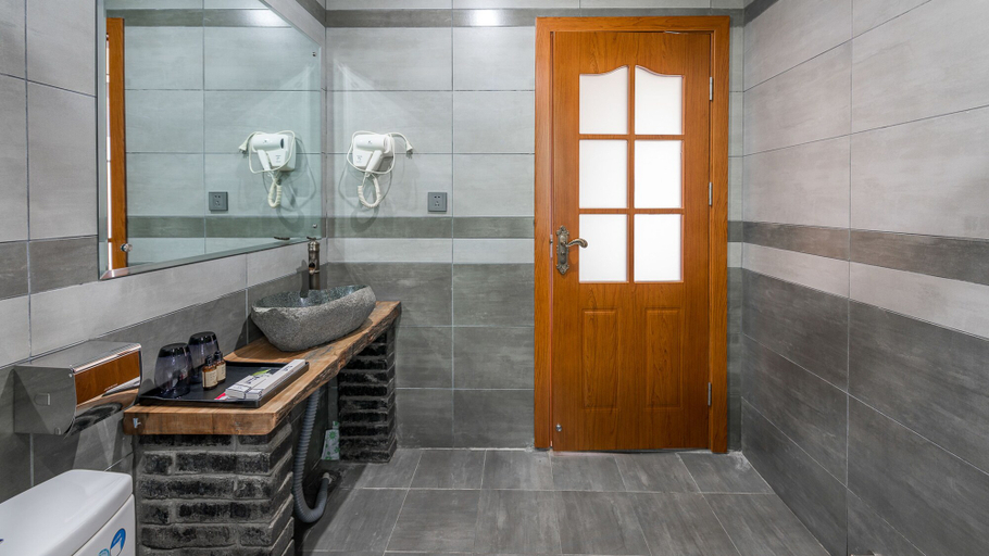 Bathroom 4, Floral Hotel Longsheng Yueshangshanshe, Guilin