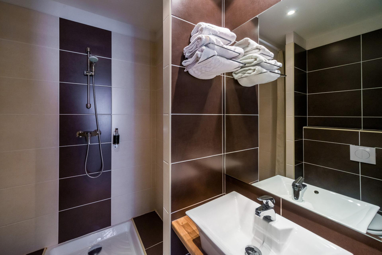 Bathroom 5, Le 21 Hotel, Var