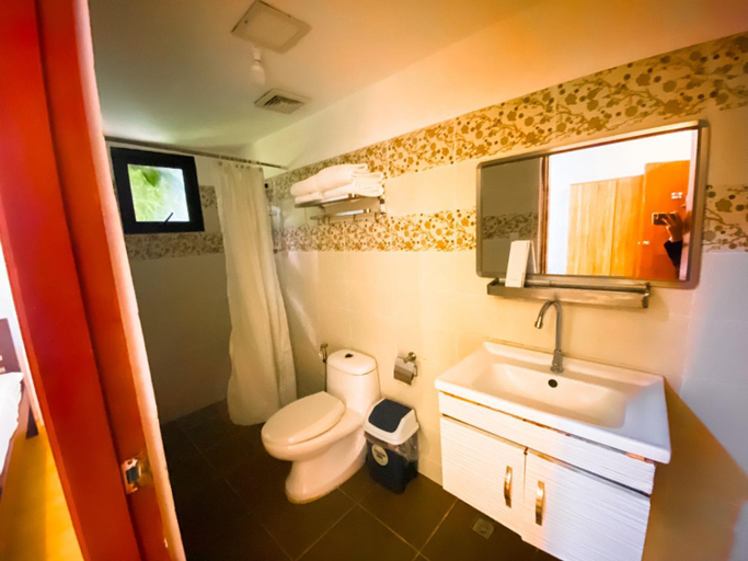 Bathroom 5, Hortz Hotels and Resorts, Tagaytay City