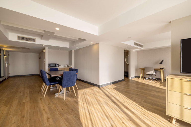 Bedroom 3, Doubletree By Hilton Davenport, Scott