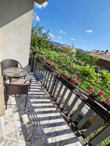 Others 2, apartma-sobe Lejla, Vipava