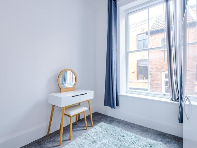 Others 5, Cosy 2 Bed Apt Old Dutch Embassy, Kingston upon Hull