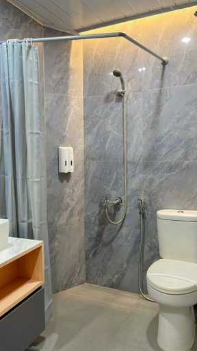 Bathroom 3