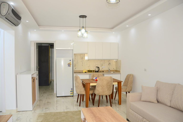 Kitchen 3, Luxe Apartment Inside Karma Beach Resort Al Ahiaa-Beach Free Access, Al-Ghurdaqah