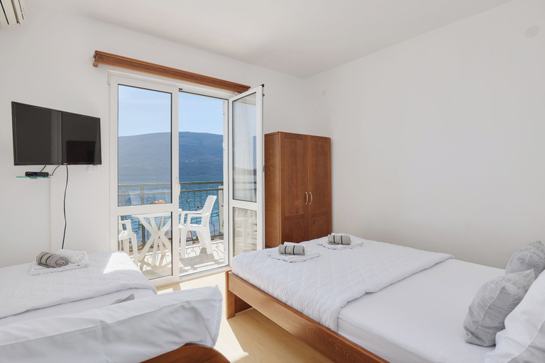 Bedroom 2, Apartments Rosić Baošići