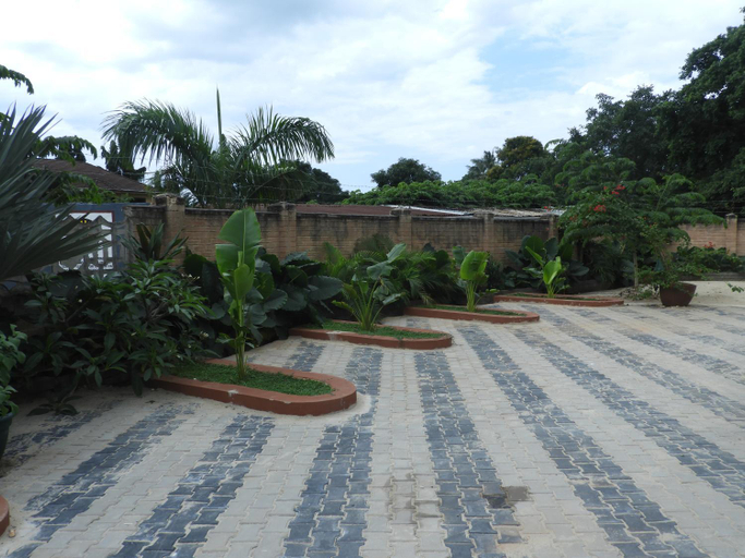 Others 4, Jogoo rooms, Kinondoni