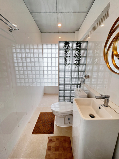 Bathroom 5, Querencia Farm & Cabin, Tabanan