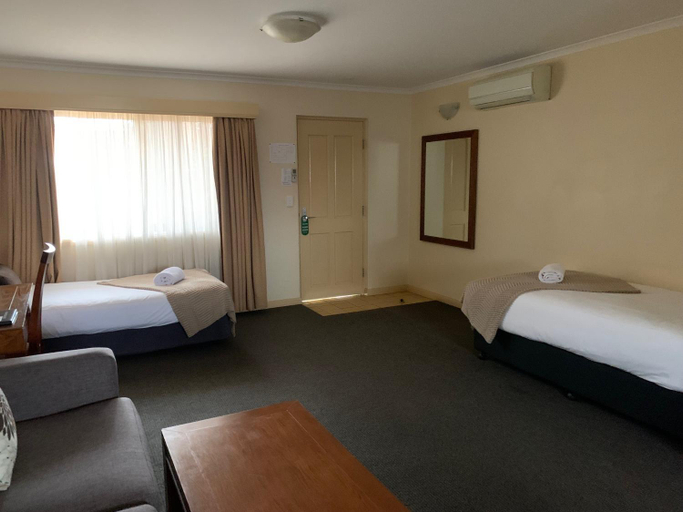 Bedroom 13