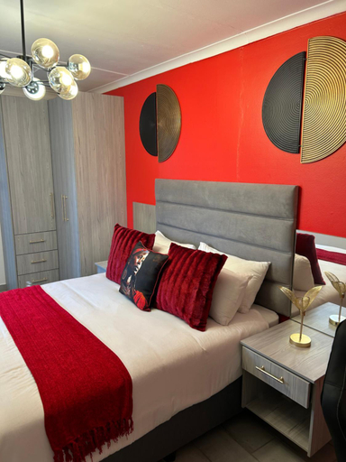 Others 2, SiBella guest house, Mangaung