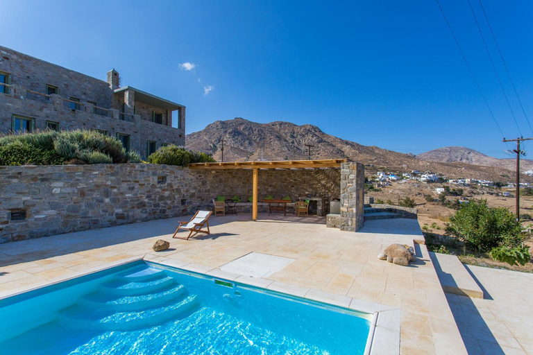5, Spacious 6 bdrm Stone Villa with Pool, South Aegean