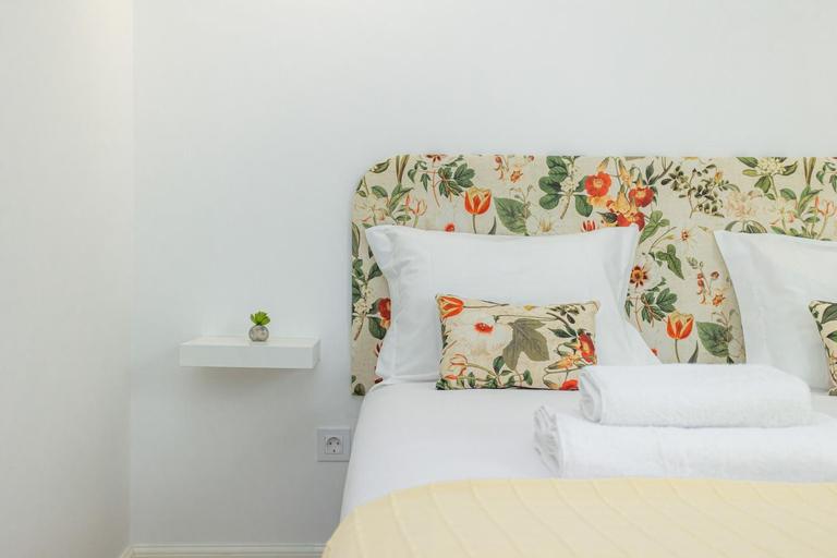 Others 4, Casas da Couraca, Coimbra