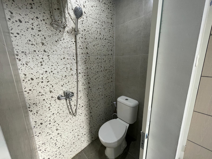 Bathroom 5, Behomy Inn Malang, Malang