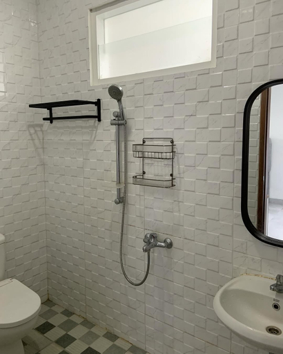 Bathroom 5, EV Guest House Jogja Kids Friendly, Sleman