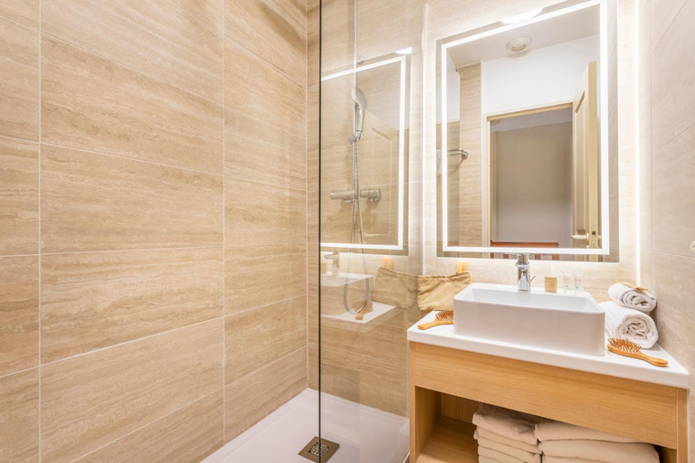 Bathroom 3, Residence Pierre & Vacances La Pinede, Var