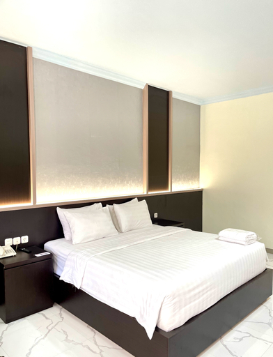 Others 3, New Sentral Hotel, Palu
