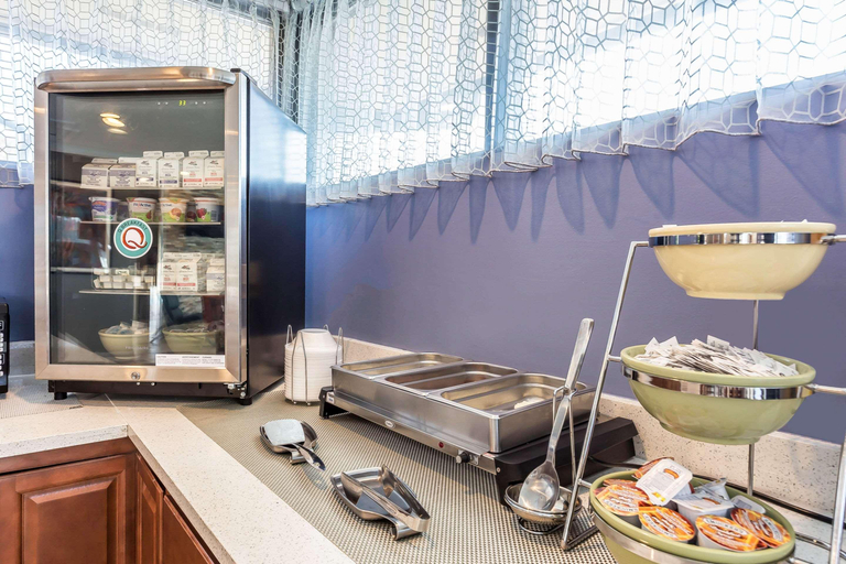 Food & Drinks 5, Quality Inn Pinehurst Area, Moore