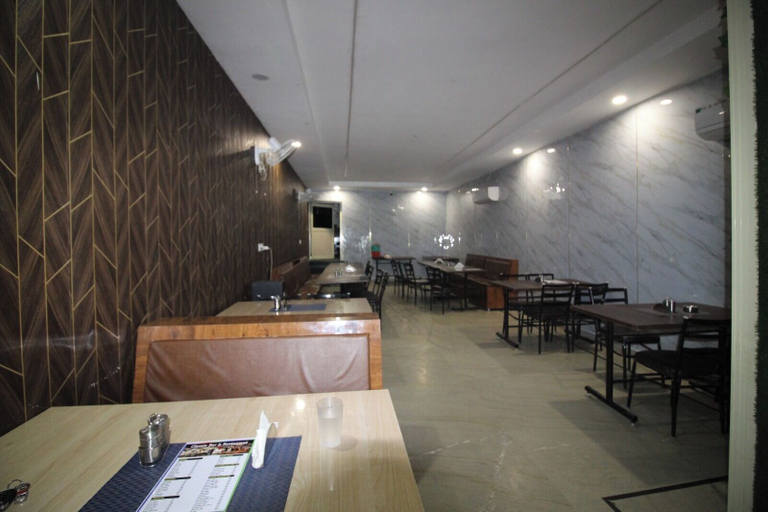 Food & Drinks 3, Hotel Classic Bar & Restaurant, Solan