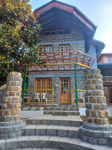 Exterior 9
