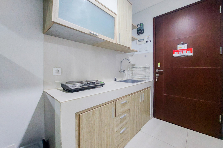 Others 3, Best and Restful Studio Apartment Springwood Residence Tangerang By Travelio, Tangerang