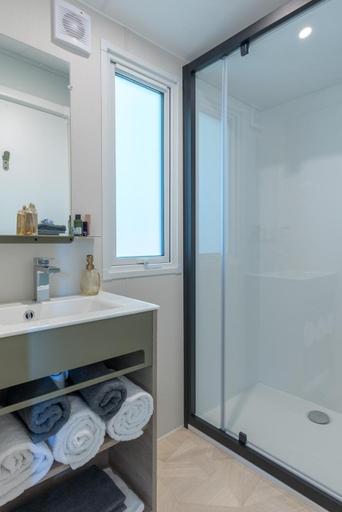 Bathroom 3, Camping La Plage Argeles, Pyrénées-Orientales