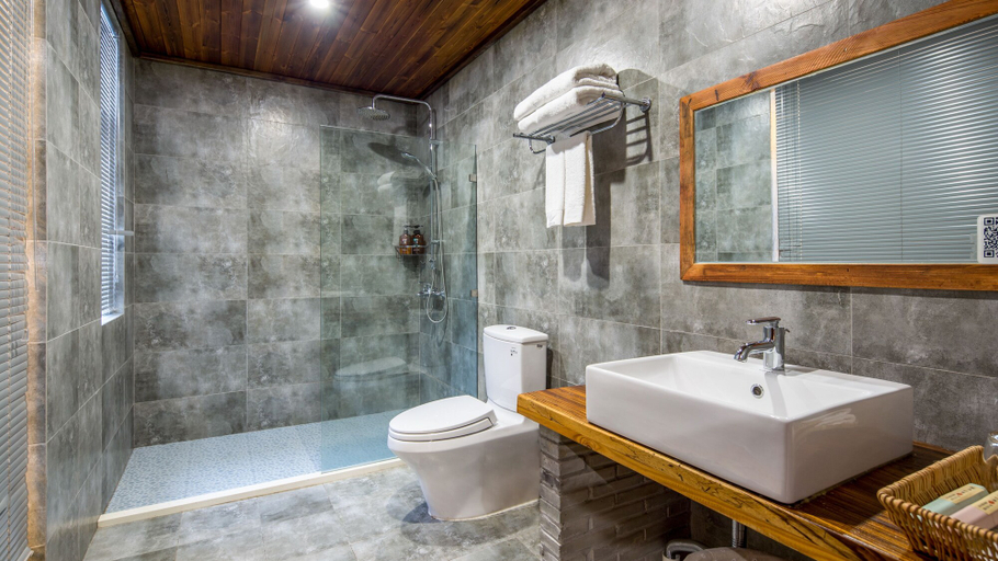 Bathroom 3, Floral Hotel Moganshan Liwan Shanju, Huzhou