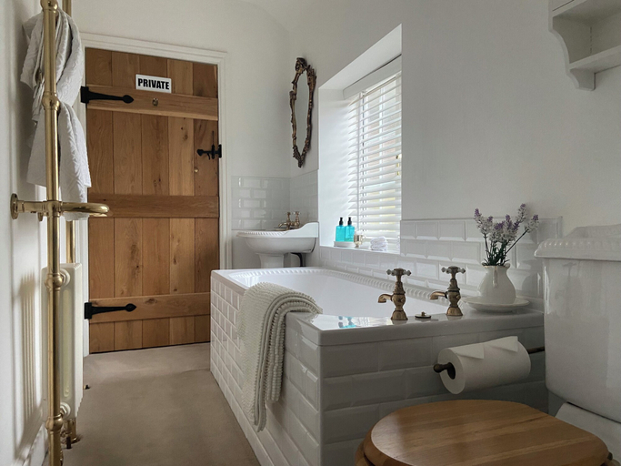 Bathroom 3, Abbey Green Farm B&b, Camping & Touring Park, Shropshire