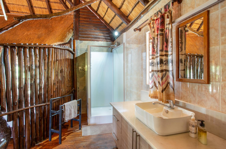 Bathroom 4, Elephant Walk Retreat, Ehlanzeni
