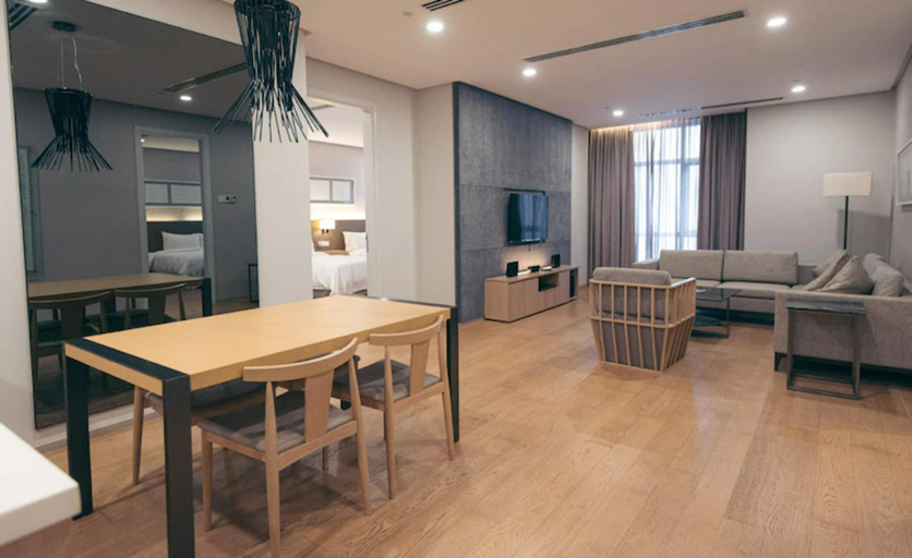 Dining Room 11