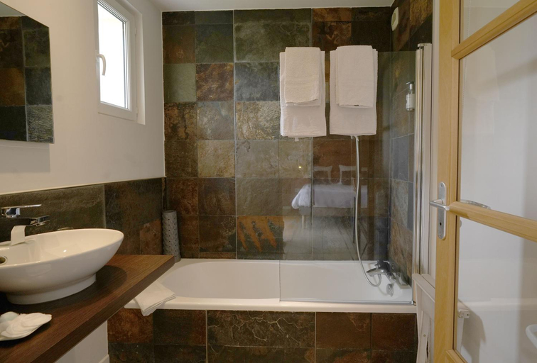 Bathroom 6