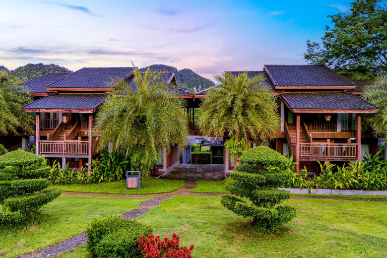 Exterior & Views 1, Lisha Grand Hotel, Vangvieng