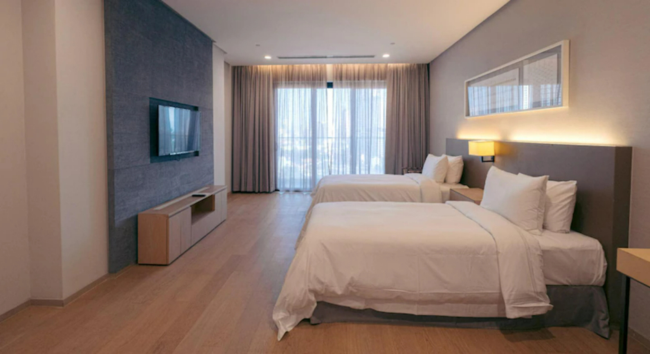 Bedroom 12