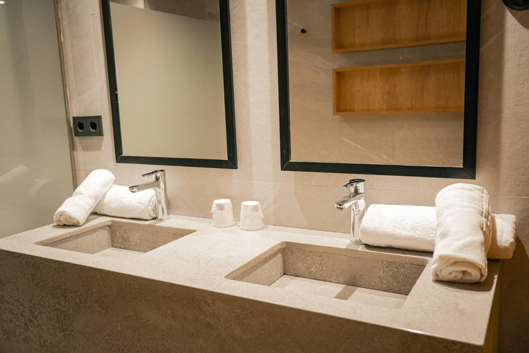 Bathroom 5, H TOP Amatista, Girona
