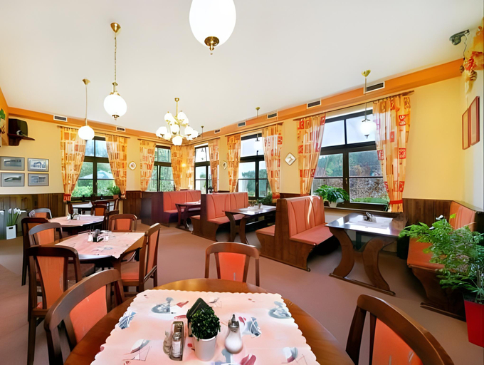 Food & Drinks 3, Hotel Lucni Dum, Trutnov