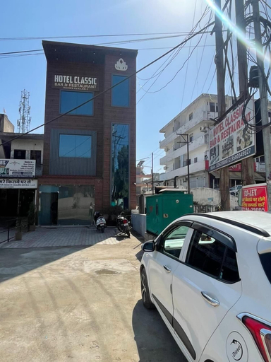 Public Area, Hotel Classic Bar & Restaurant, Solan