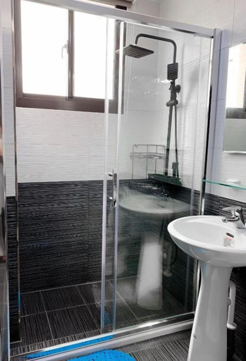 Bathroom 2, Lishe Seaview Homestay, Kinmen