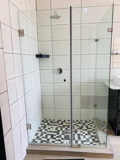 Bathroom 3, GEORGE B BOUTIQUE LODGE, Mopani