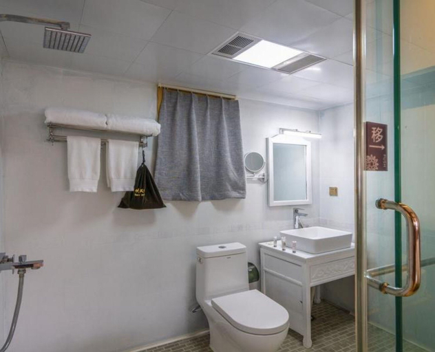 Bathroom, Floral Hotel · Fu Sheng Xiang Lijiang, Lijiang