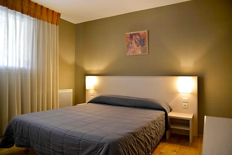 Bedroom 1, Adonis Divonne-Les-Bains, Ain