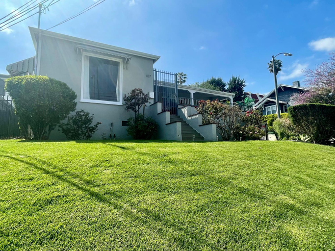 Others 4, Los Angeles Cottage, Los Angeles