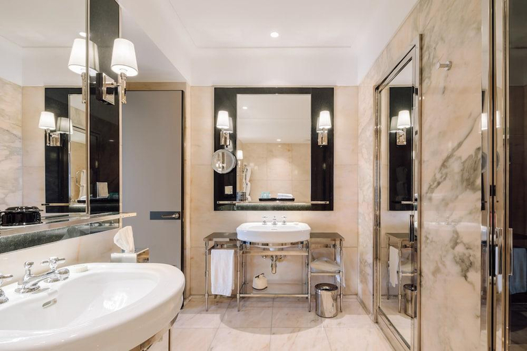 Bathroom 9