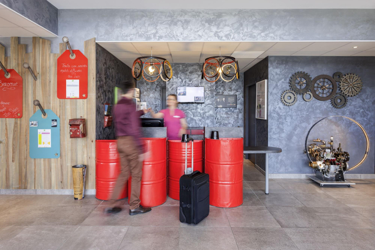 Public Area 2, ibis Styles Vierzon, Cher