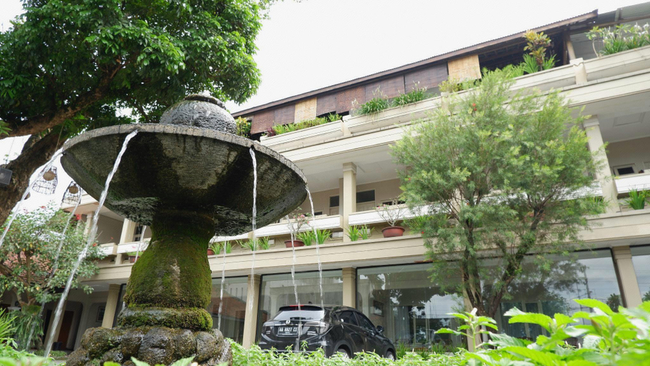 Others 2, Hotel Catur, Magelang