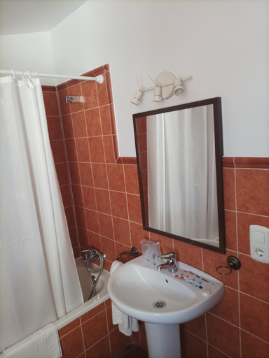 Bathroom 20