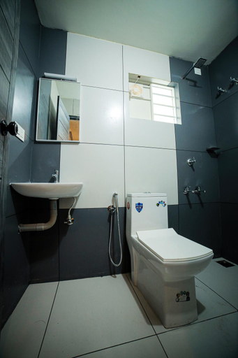 Others 5, Shams Al Imarat, Palakkad